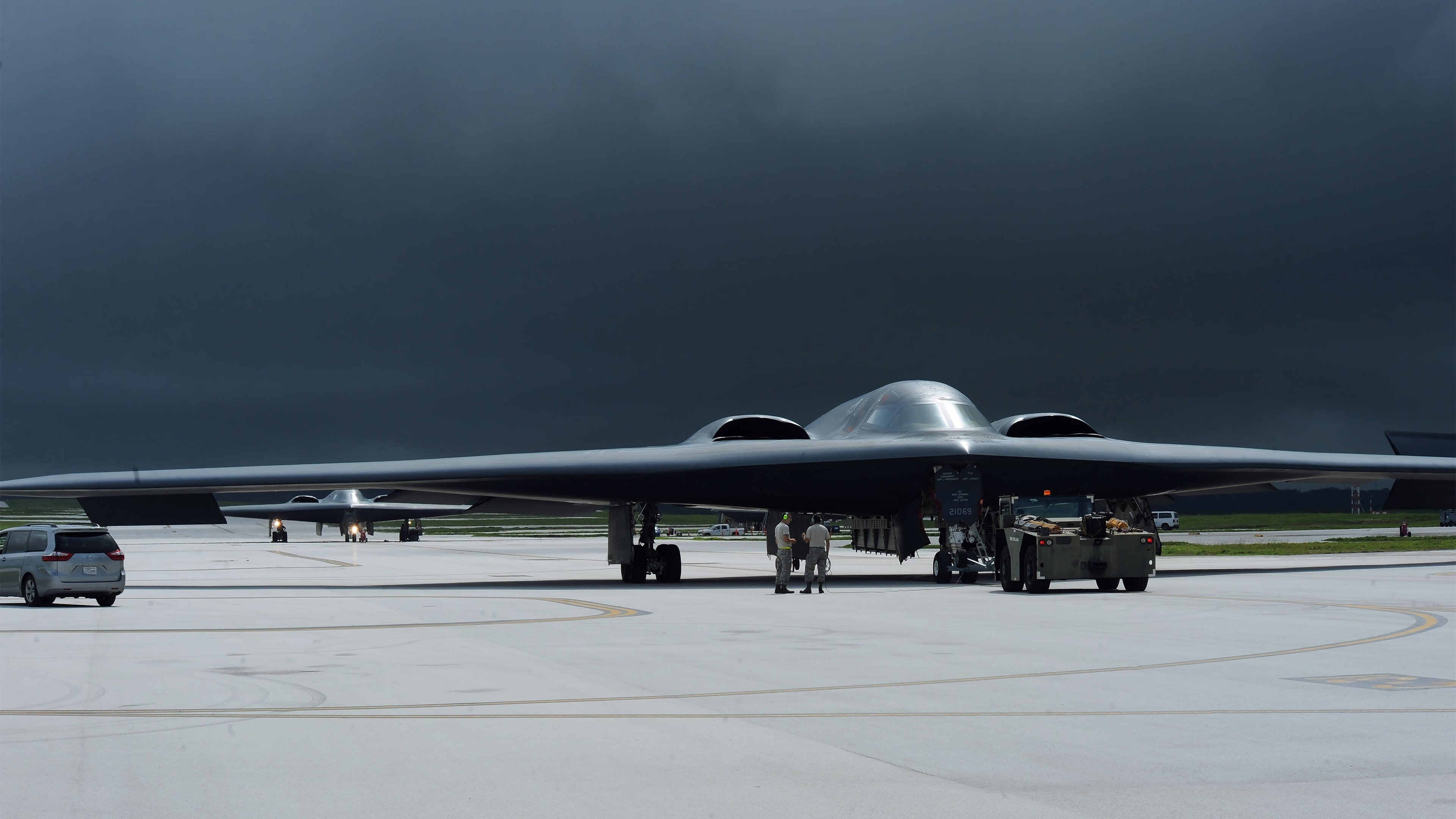 “生死瞬间：车祸现场的救援救赎故事”，车祸救人视频